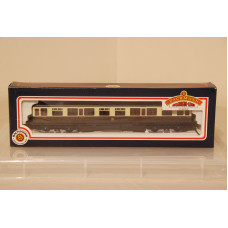 Collett 60ft 3rd Chocolate Cream GWR S-Button Coach