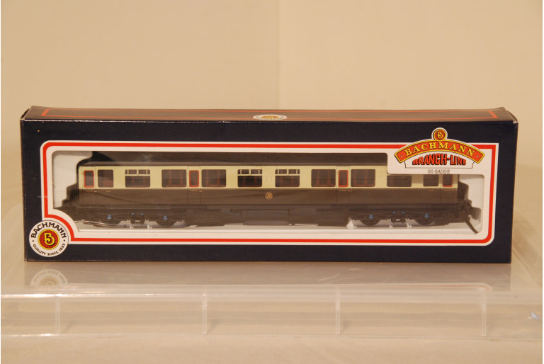 Collett 60ft 3rd Chocolate Cream GWR S-Button Coach