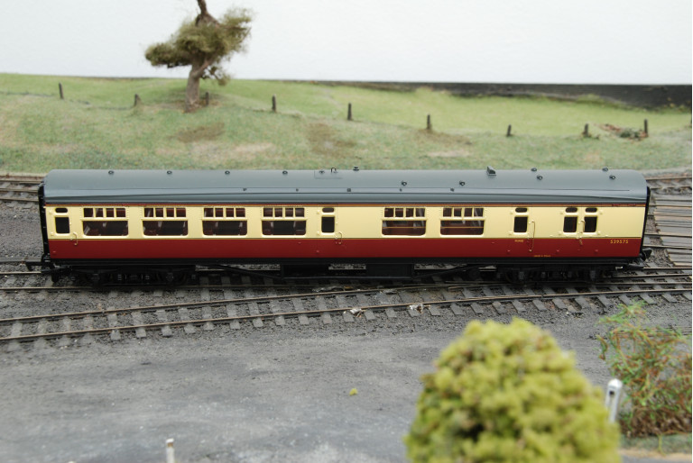 Bulleid 63ft Corridor Composite Coach Bulleid 63ft Corridor Composite Coach