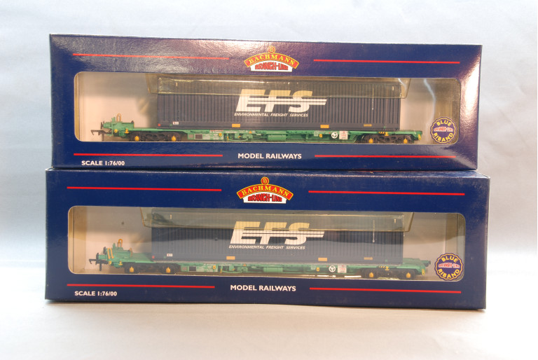 Intermodal Wagon with Containers EFS 37-302A Intermodal Wagon with Containers EFS 37-302A