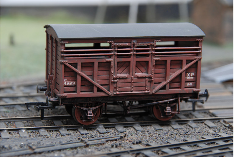 Bachmann 37-700A Cattle Wagon 10 Ton BR Bauxite No. M292722 Bachmann 37-700A Cattle Wagon 10 Ton BR Bauxite No. M292722