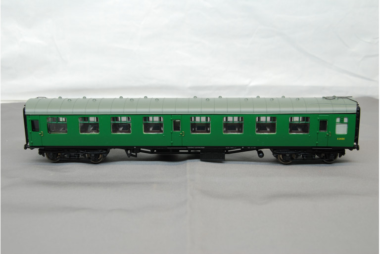 SR BR MK1 Corridor First FK Coach - Worn