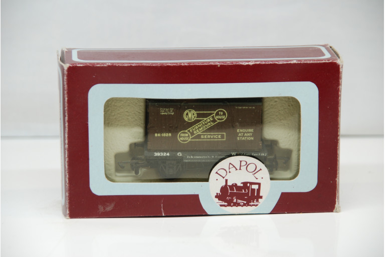 GWR Conflat 39324 & Container BK-1828