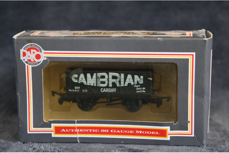 Cambrian 7 Plank Wagon Dapol