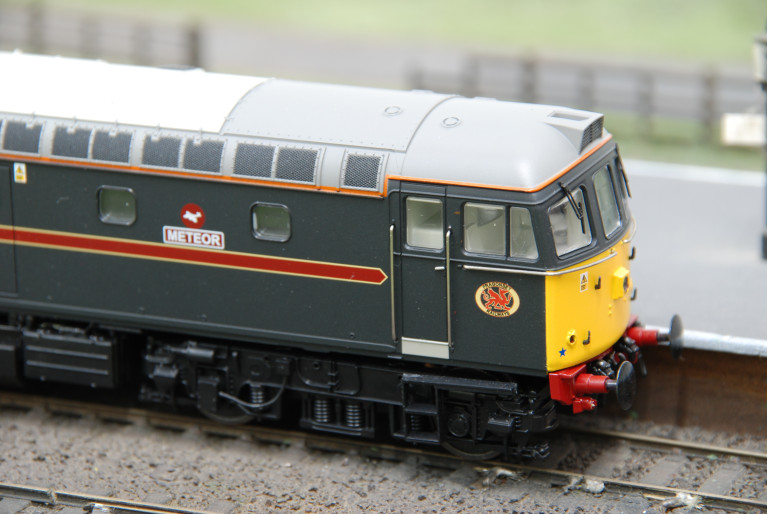 Heljan Class 33 Meteor of FM Rail 33341