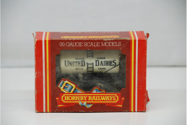 R007 United Dairies Milk Tank Wagon
