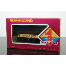 E Turner & Sons 3 Plank Wagon Hornby R041 E Turner & Sons 3 Plank Wagon Hornby R041