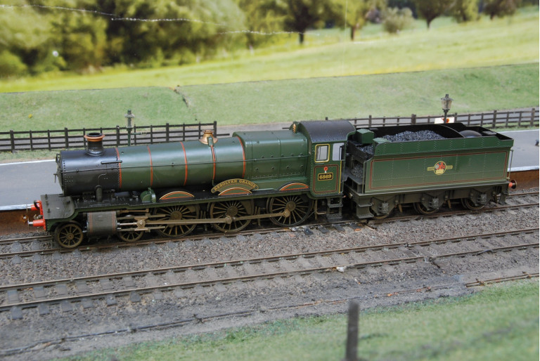 Resolven Grange Weathered Edition Hornby R2404 Resolven Grange Weathered Edition Hornby R2404