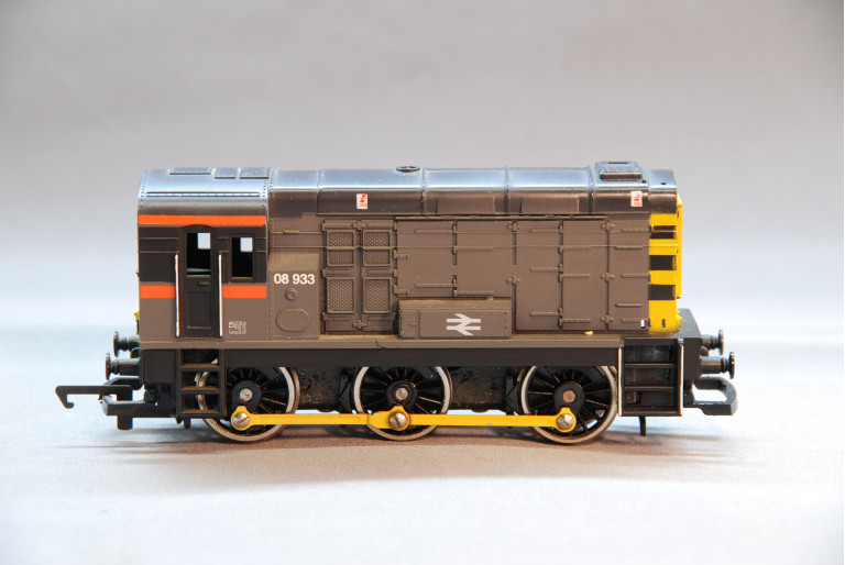 BR Shunter Grey 08933
