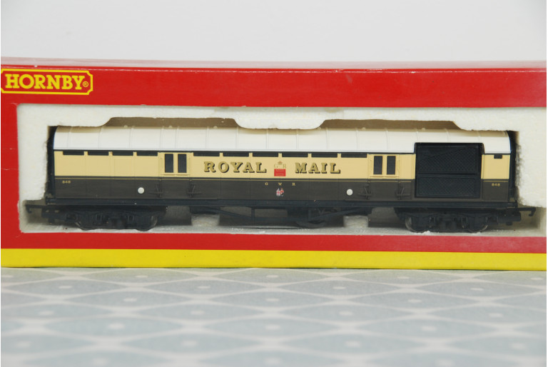 GWR Operating Royal Mail Coach R4108
