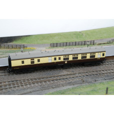 Hornby MK1 Brake Coach Western Region R4208 Hornby MK1 Brake Coach Western Region R4208
