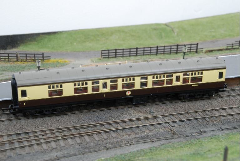 BR MK1 Composite Coach Western Region W15334 BR MK1 Composite Coach Western Region W15334