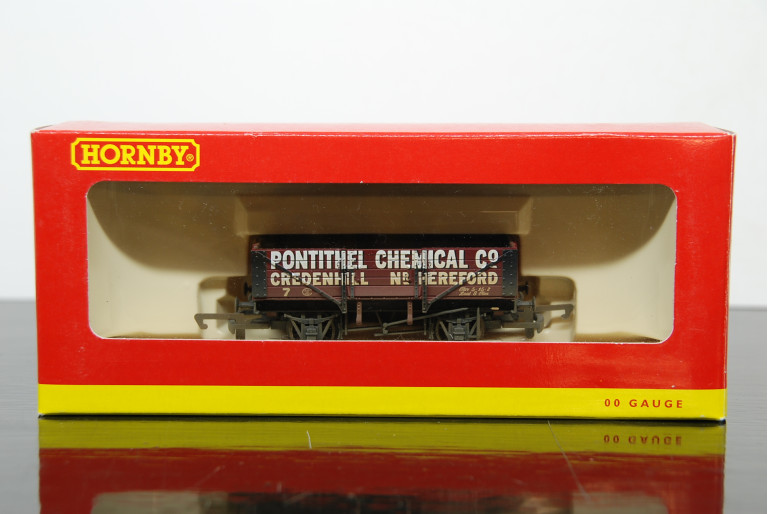 R6072 Pontithel Chemical Co Wagon