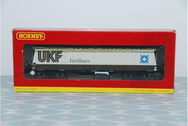 UKF Procor Pallet Van R6358