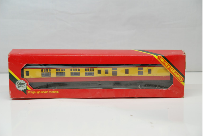 BR 2nd Brake Coach Crimson / Cream 34100
