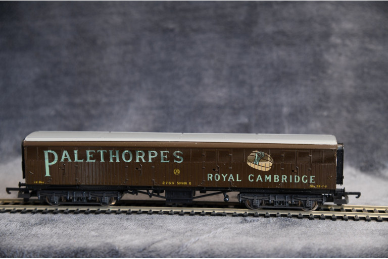 Lima 305352W GWR Palethorpes Siphon G Parcel Van