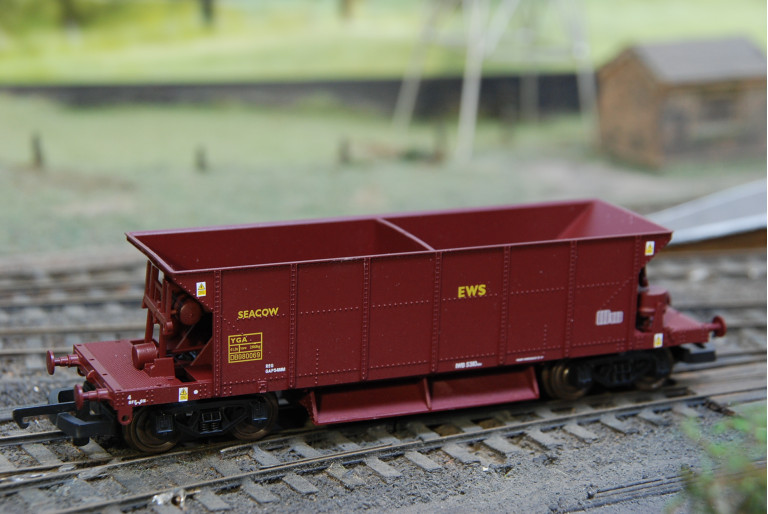 Seacow Ballast Wagon in EWS DB980069 Seacow Ballast Wagon in EWS DB980069