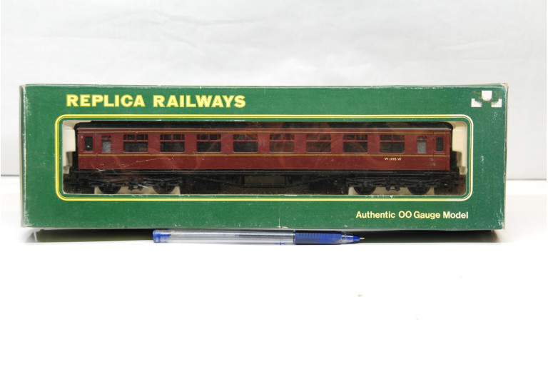 BR Maroon 2nd Class Coach W1098W