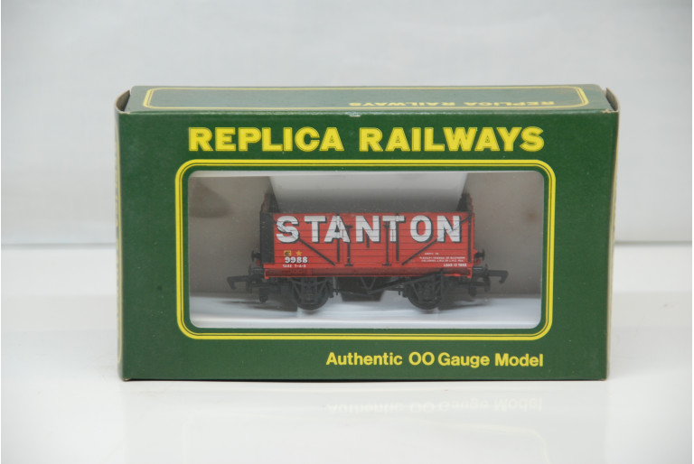 Stanton 9988 Red 7 Plank Wagon